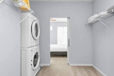 Cozysuites L Dream 1Br, Monument Circle, Indy Індіанаполіс Екстер'єр фото