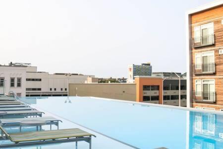 Cozysuites L Dream 1Br, Monument Circle, Indy Індіанаполіс Екстер'єр фото