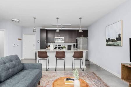 Cozysuites L Dream 1Br, Monument Circle, Indy Індіанаполіс Екстер'єр фото